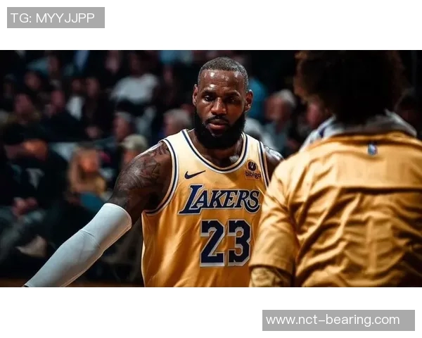 夏季联赛精彩对决快船与湖人争锋相对谁能笑到最后